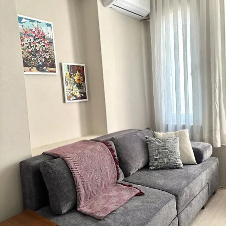 Pink House By The Seashore 2 Bedroom Fiber Internet *