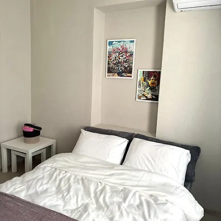 Pink House By The Seashore 2 Bedroom Fiber Internet Villa