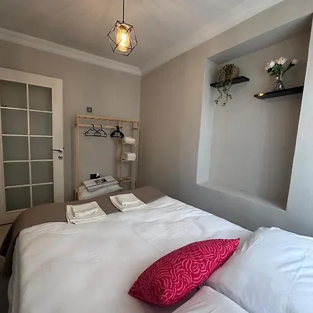 Pink House By The Seashore 2 Bedroom Fiber Internet Villa *