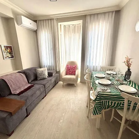Pink House By The Seashore 2 Bedroom Fiber Internet Villa *